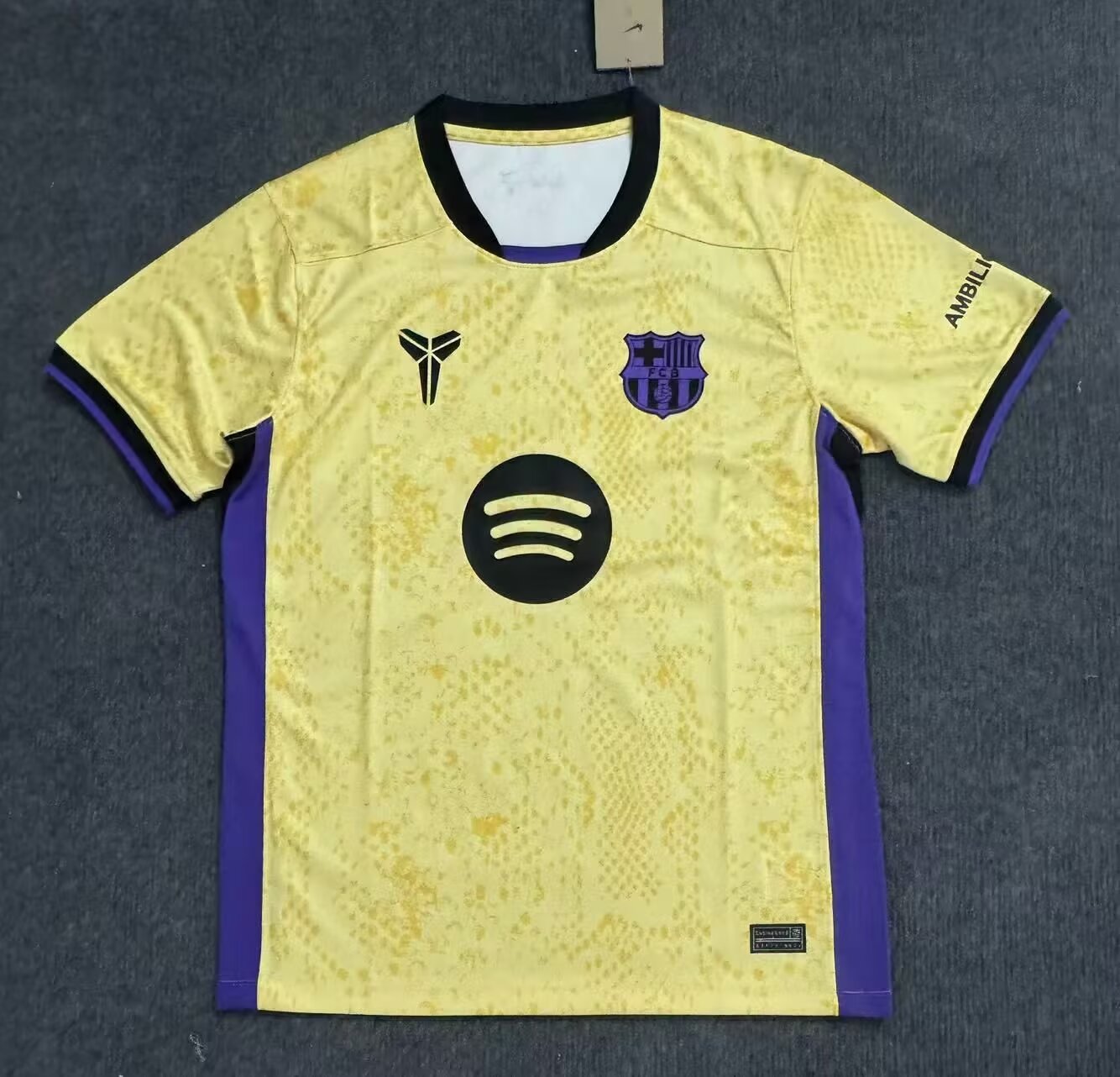 Barcelona away 25/26