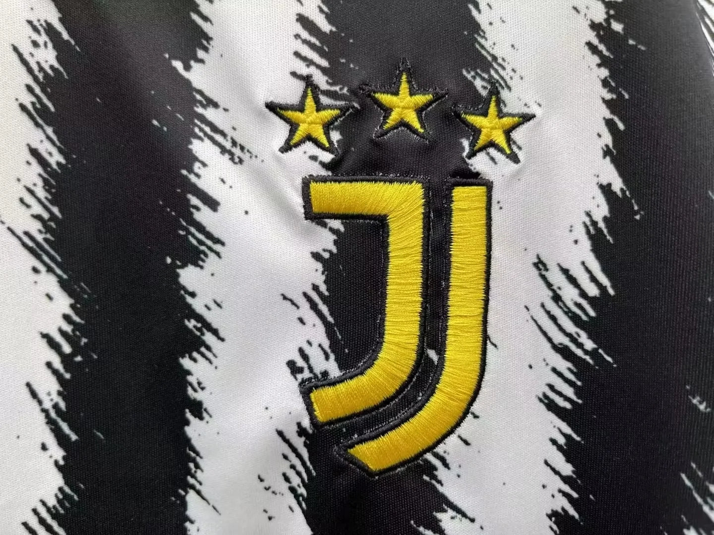 Juventus home 23/24