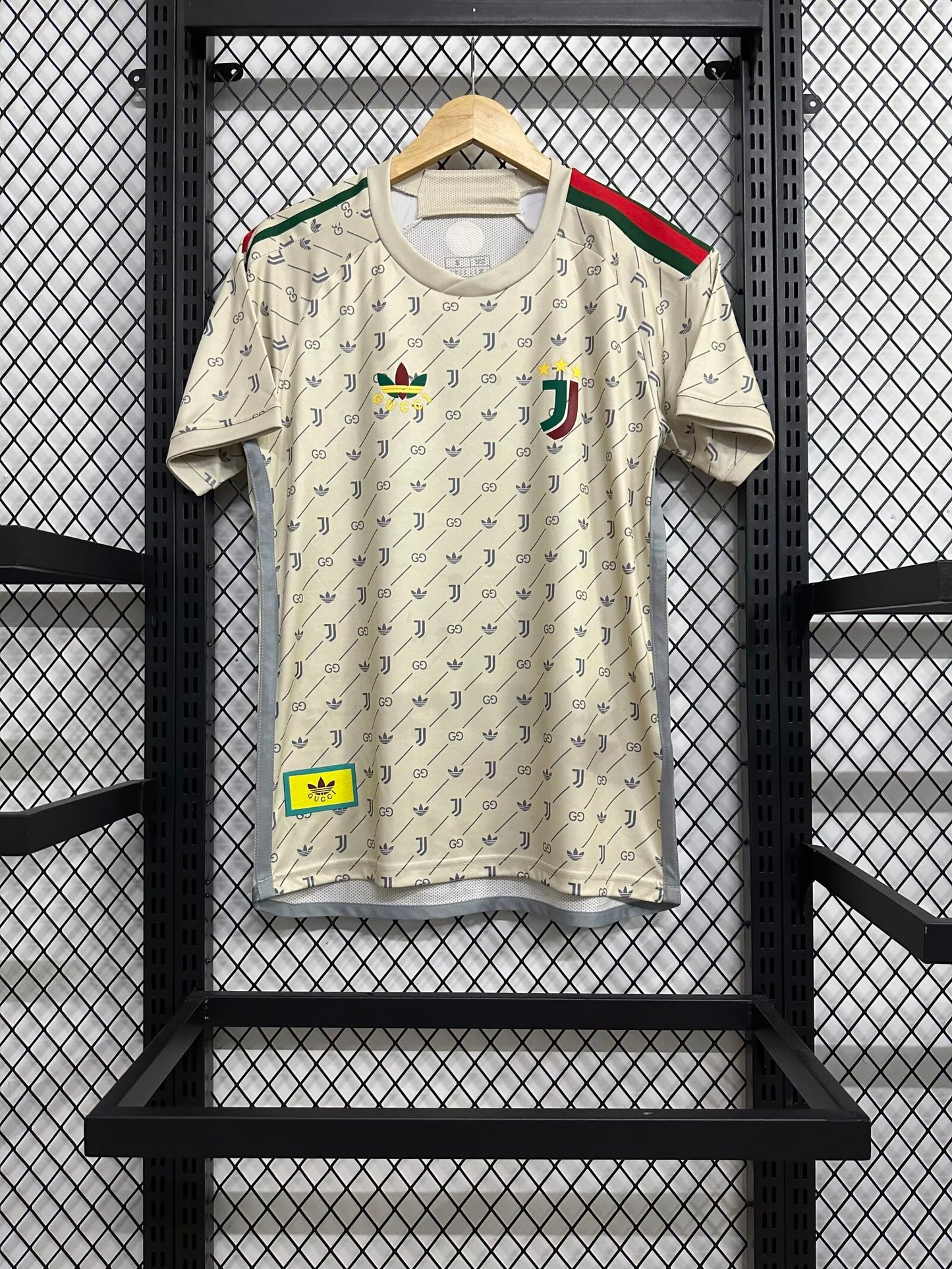 Juventus joint gucci 24/25